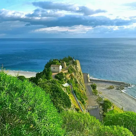 بيت للعطل Umberto I بوفا مارينا